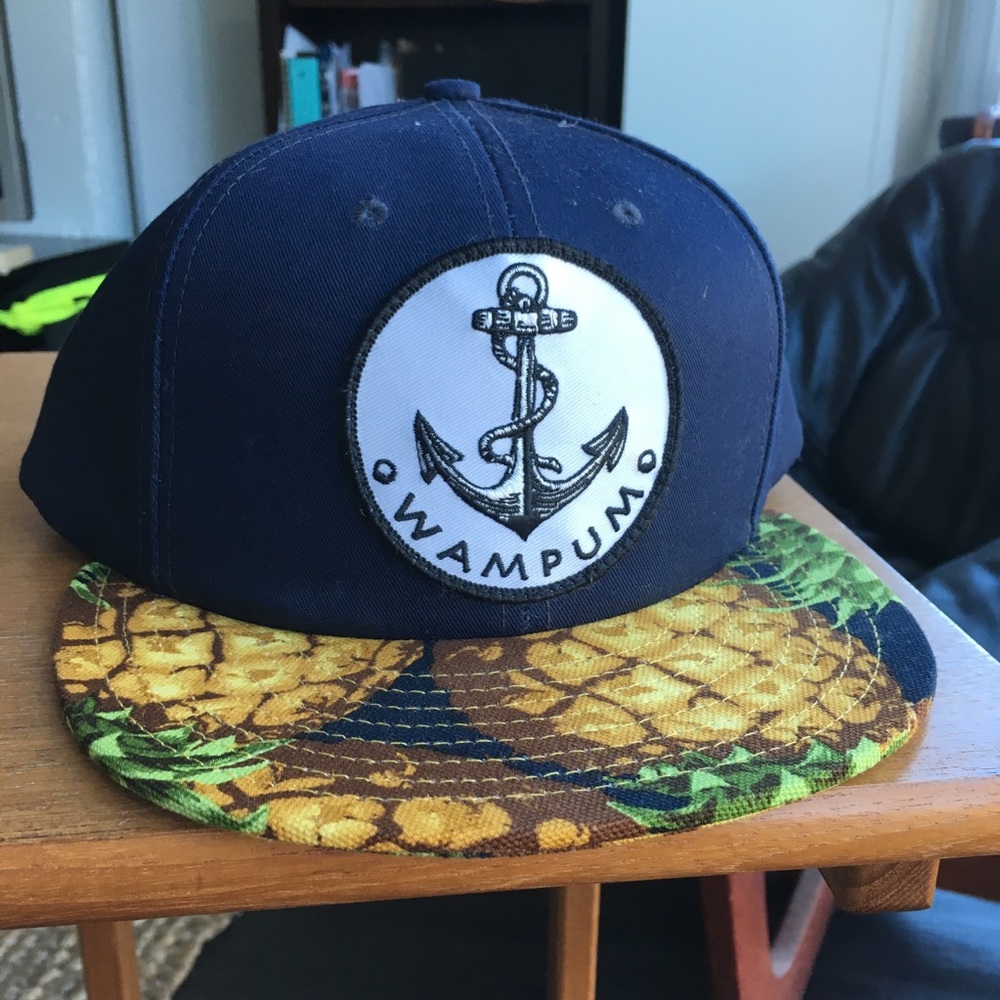 Wampum flat rim hat, pineapple print